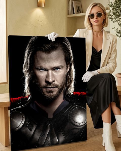 Картина на полотні з героєм коміксів Тор Marvel у металевому спорядженні - &laquo;Тор: Погляд бога&raquo; - 30х40 см