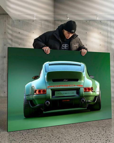 Картина з машиною Porsche Green Power - Автомобільний декор на полотні - 40х60 см